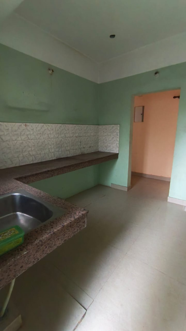 Unfurnished 3bhk in down town hospital, GS Road, Bormotoria, Guwahati, Assam, India for Rent